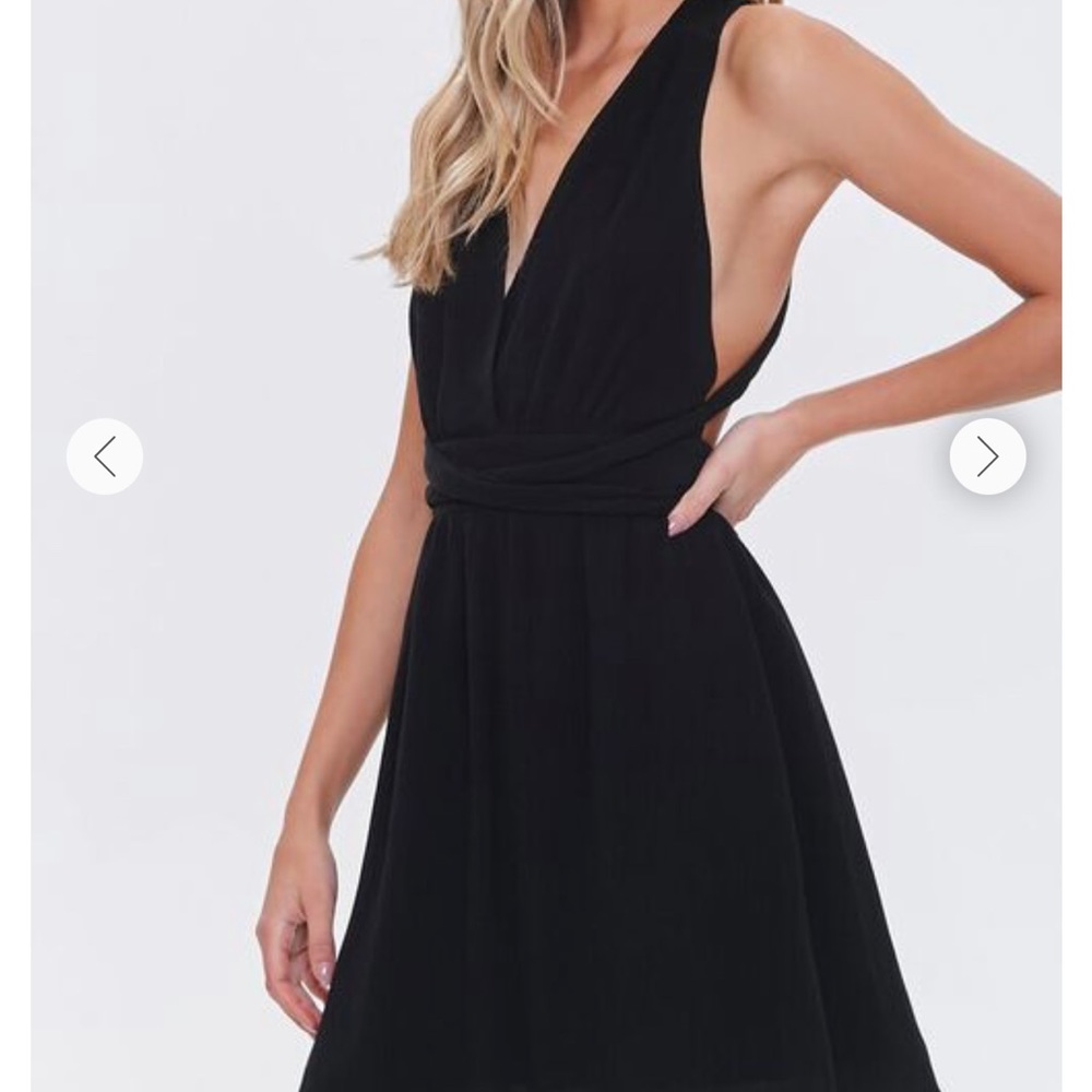 NWT cute looking F21 Dress, tie neck.
